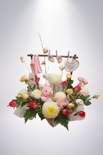 Arreglo tierno para niño o niña con su primera ropita peluche dulces y bombones